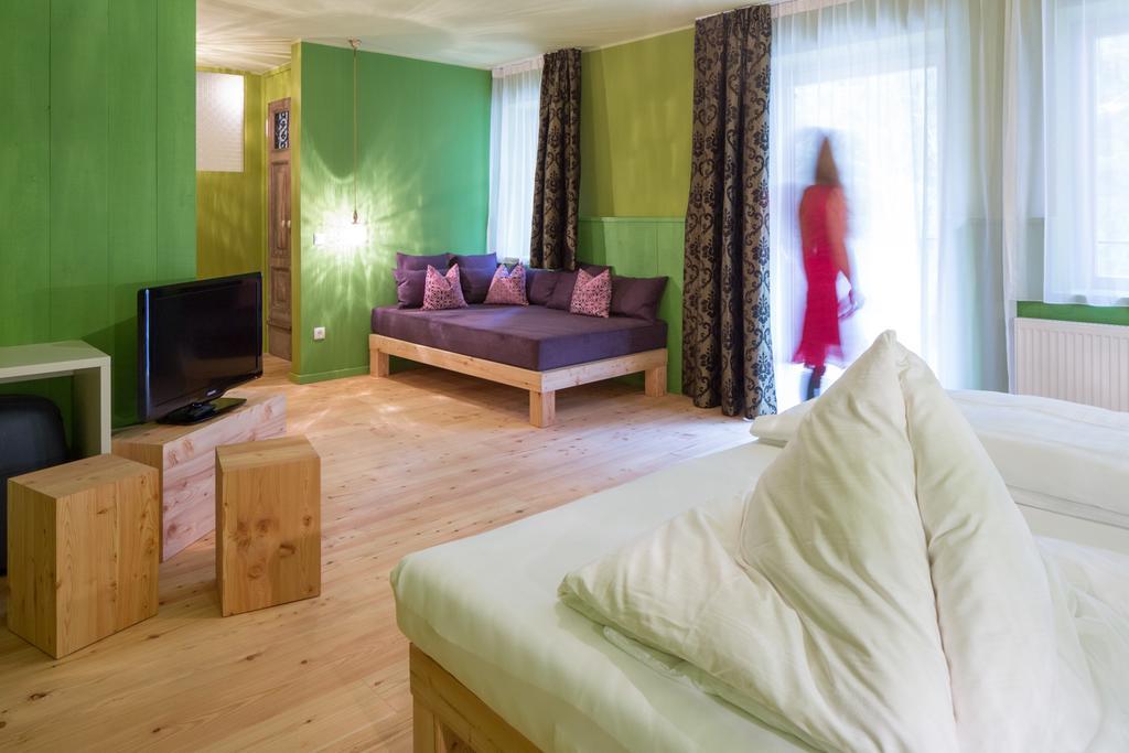 Frida Am Wald Hotel Rasun di Sotto Phòng bức ảnh